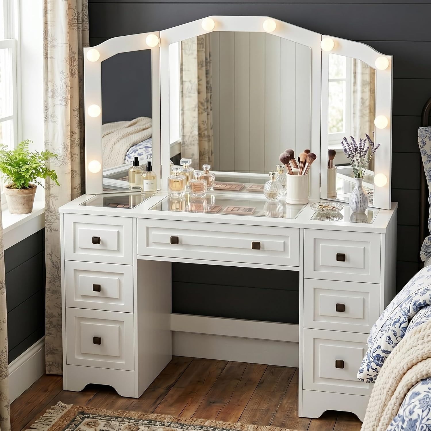 Lighted Vanity Desk, Tri-Fold  - огляд і ціна Dressing Table Vanity With Lighted Mirror